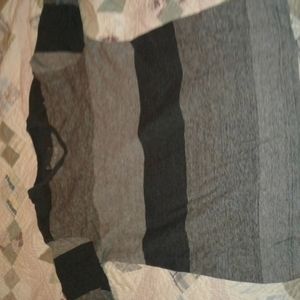 grey black stipe tee
